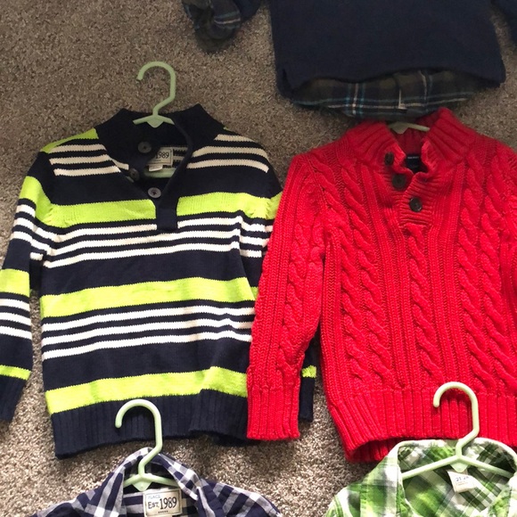 Lot of 2t Toddler boys sweaters and button downs - Picture 3 of 6